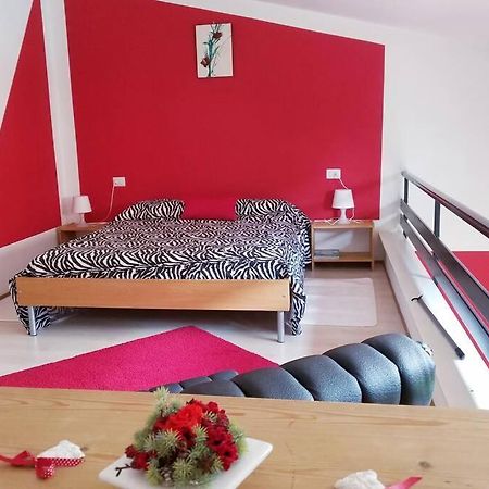 Honeycomb - Casa Vacanze Varese Exterior photo