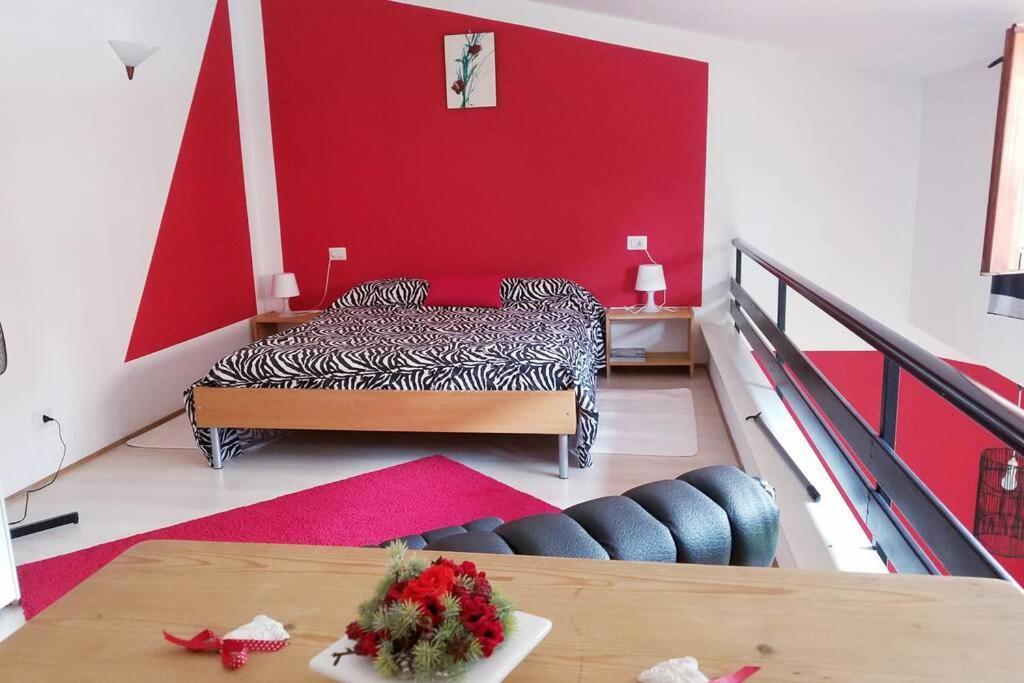 Honeycomb - Casa Vacanze Varese Exterior photo